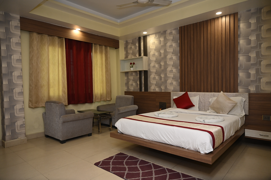 Hotel M K Plaza,Bodhgaya>>Bodh Gaya,3 star