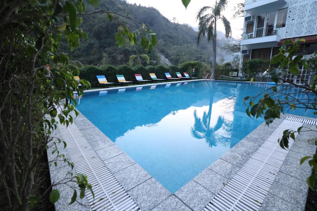 Avenue 18 Resort,Mohan Chitti ,3 star
