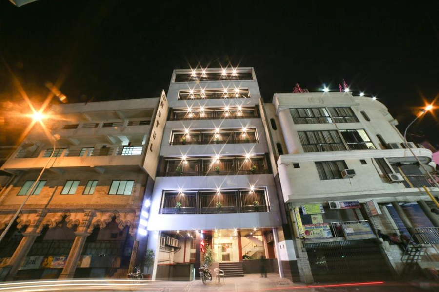 hotel grand pragati