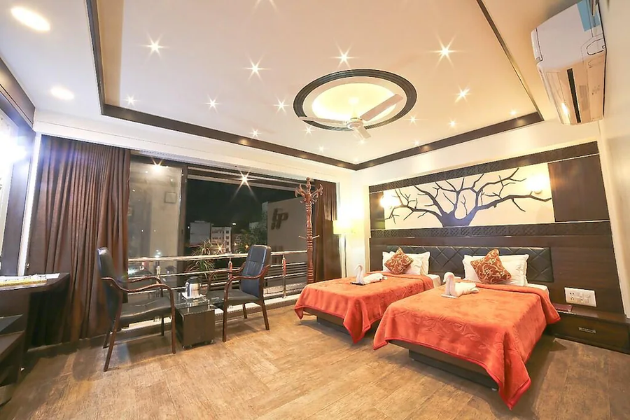 Hotel Grand Pragati,Near Delhi Gate, Surat,3 star