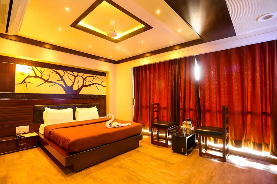 Hotel Grand Pragati,Near Delhi Gate, Surat,3 star