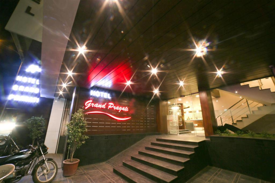 Hotel Grand Pragati,Near Delhi Gate, Surat,3 star