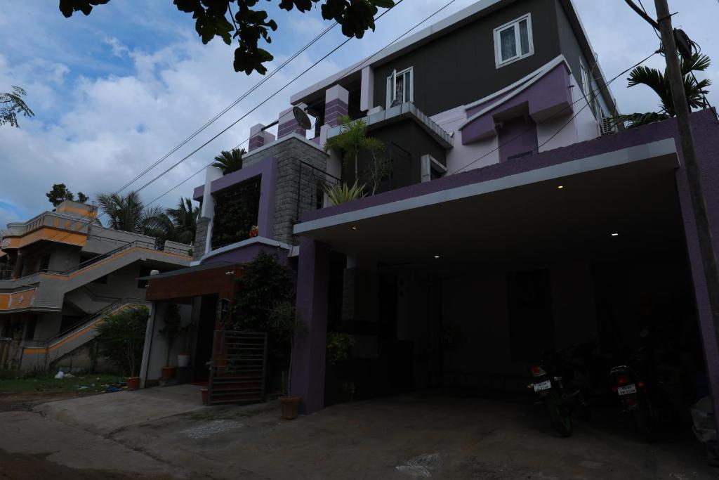The Ideal Nest,Valangaiman, Main Rd, Near Koraivaikkal, Sakkottai, Kumbakonam,3 star