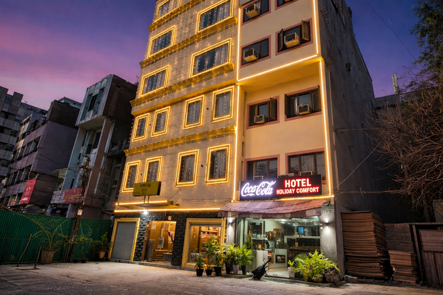 Hotel Holiday Comfort - 800 Mts From Jallianwala Bagh,Near Amritsar Bus Stand,3 star