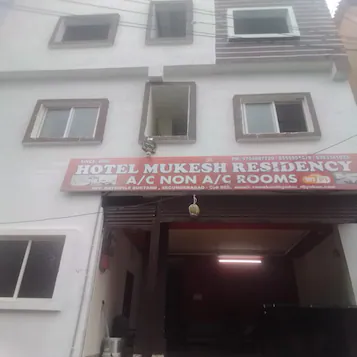 Hotel Mukesh Residency,Lal Deval, Near Geeta Society, Synagogue St, Camp, Pune, Maharashtra 411001,3 star