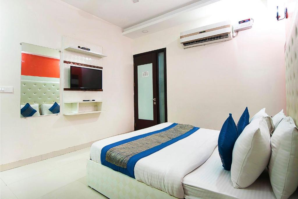 hotel smart inn near delhi airport