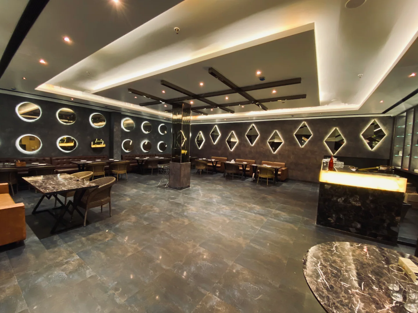 Hotel Pradeep Star Inn,Airport Road, In Front Of Indian Oil Petrol Pump, Mohaddipur Gorakhpur,3 star