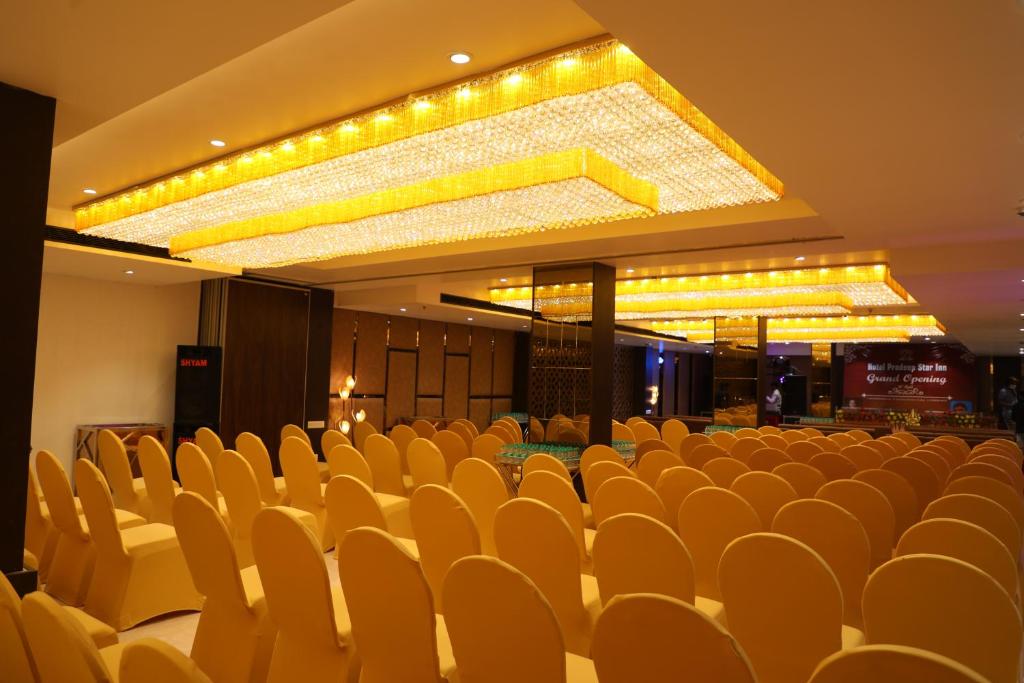 Hotel Pradeep Star Inn,Airport Road, In Front Of Indian Oil Petrol Pump, Mohaddipur Gorakhpur,3 star