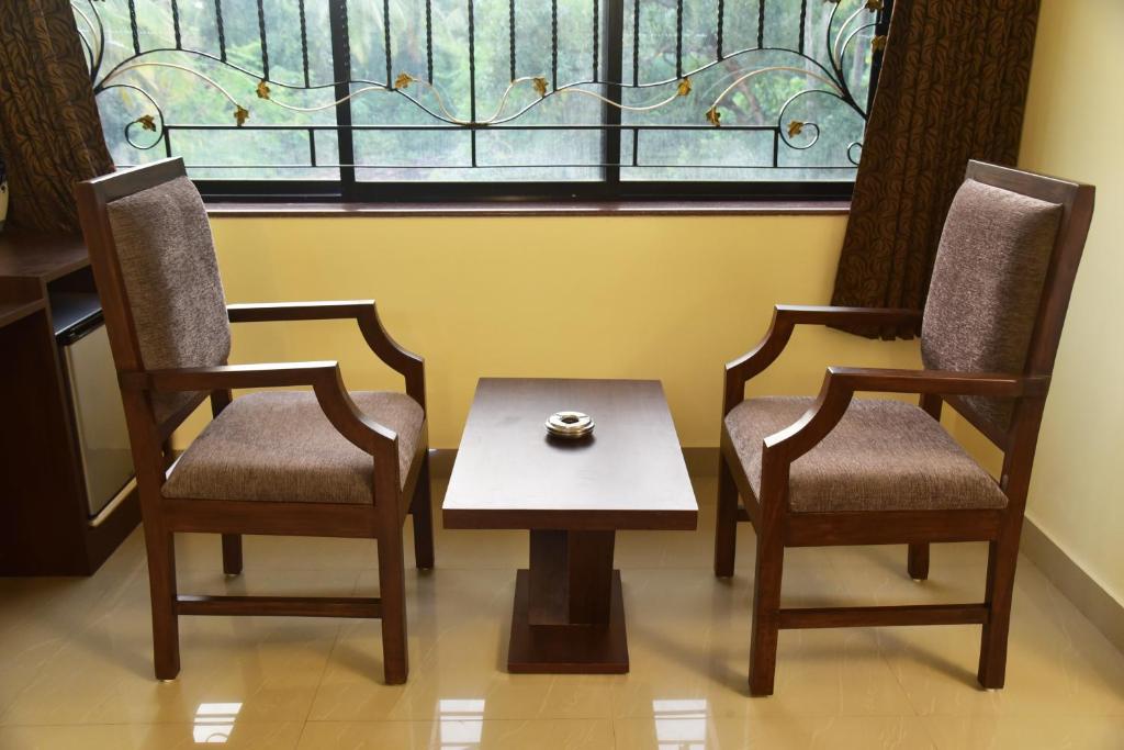 candolim grande resort