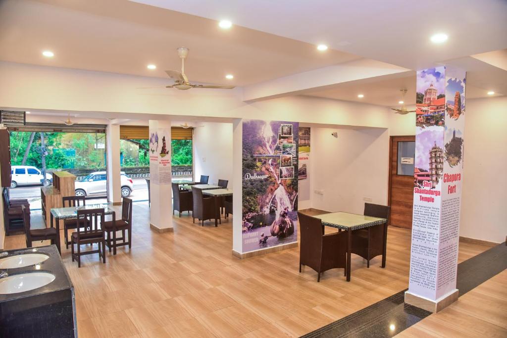 candolim grande resort