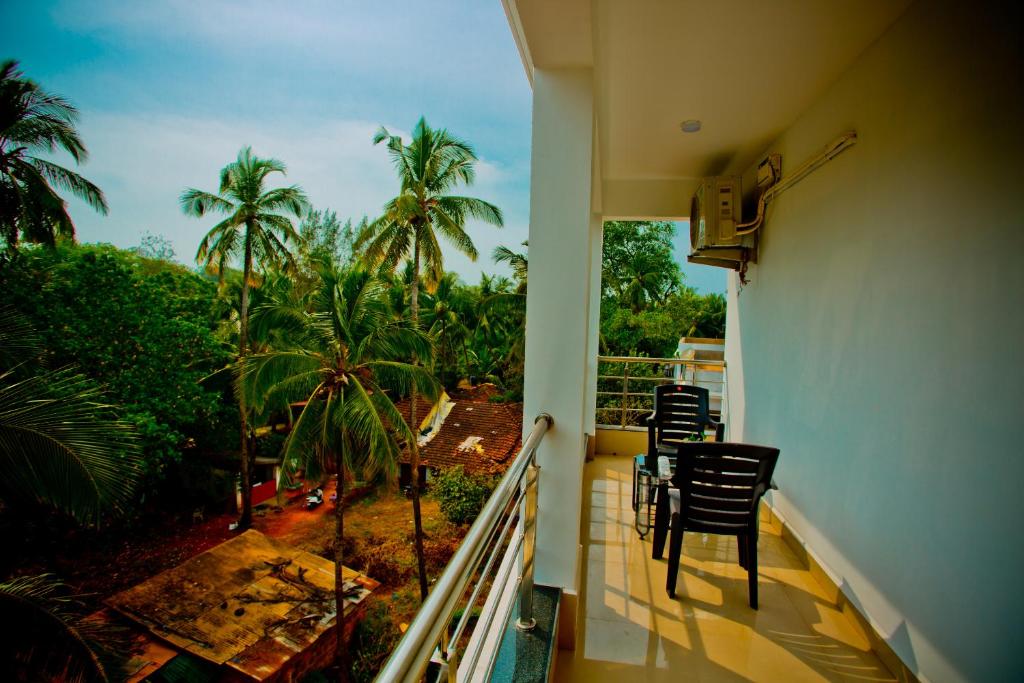 candolim grande resort