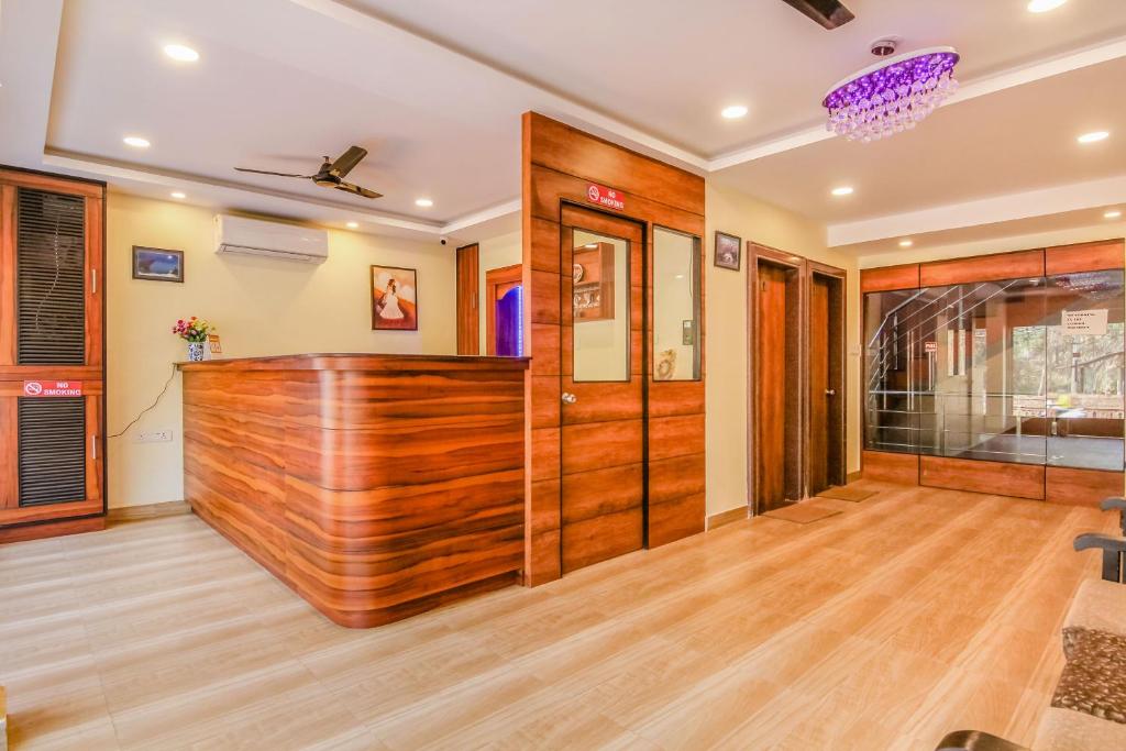 candolim grande resort