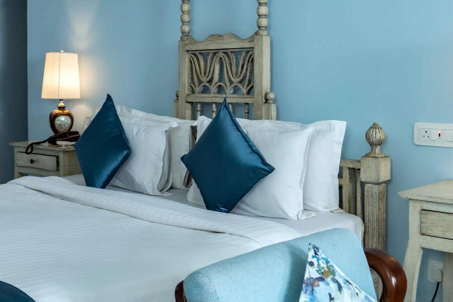 swaroop vilas lake facing boutique hotel