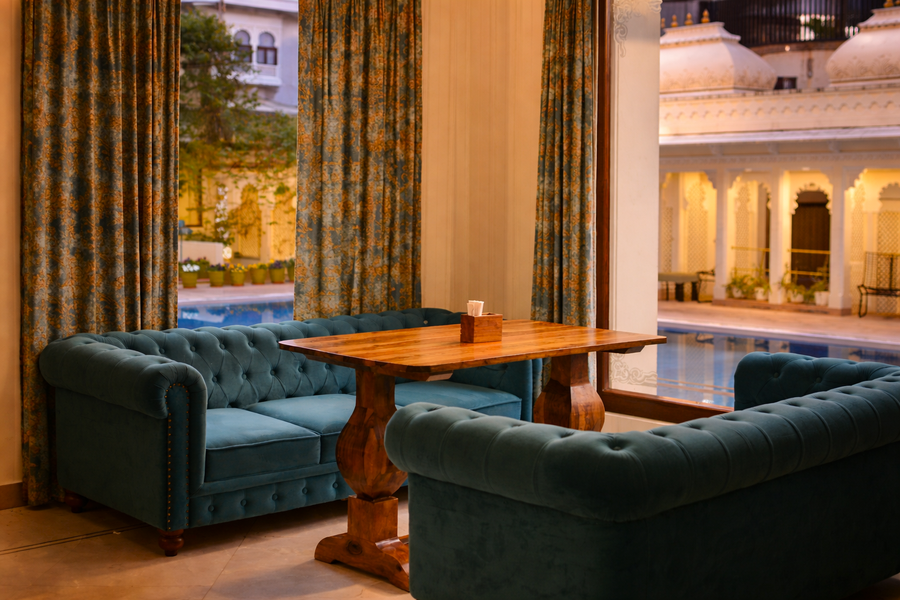 swaroop vilas lake facing boutique hotel