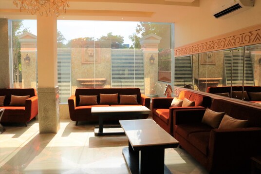 royal residence iffco chowk