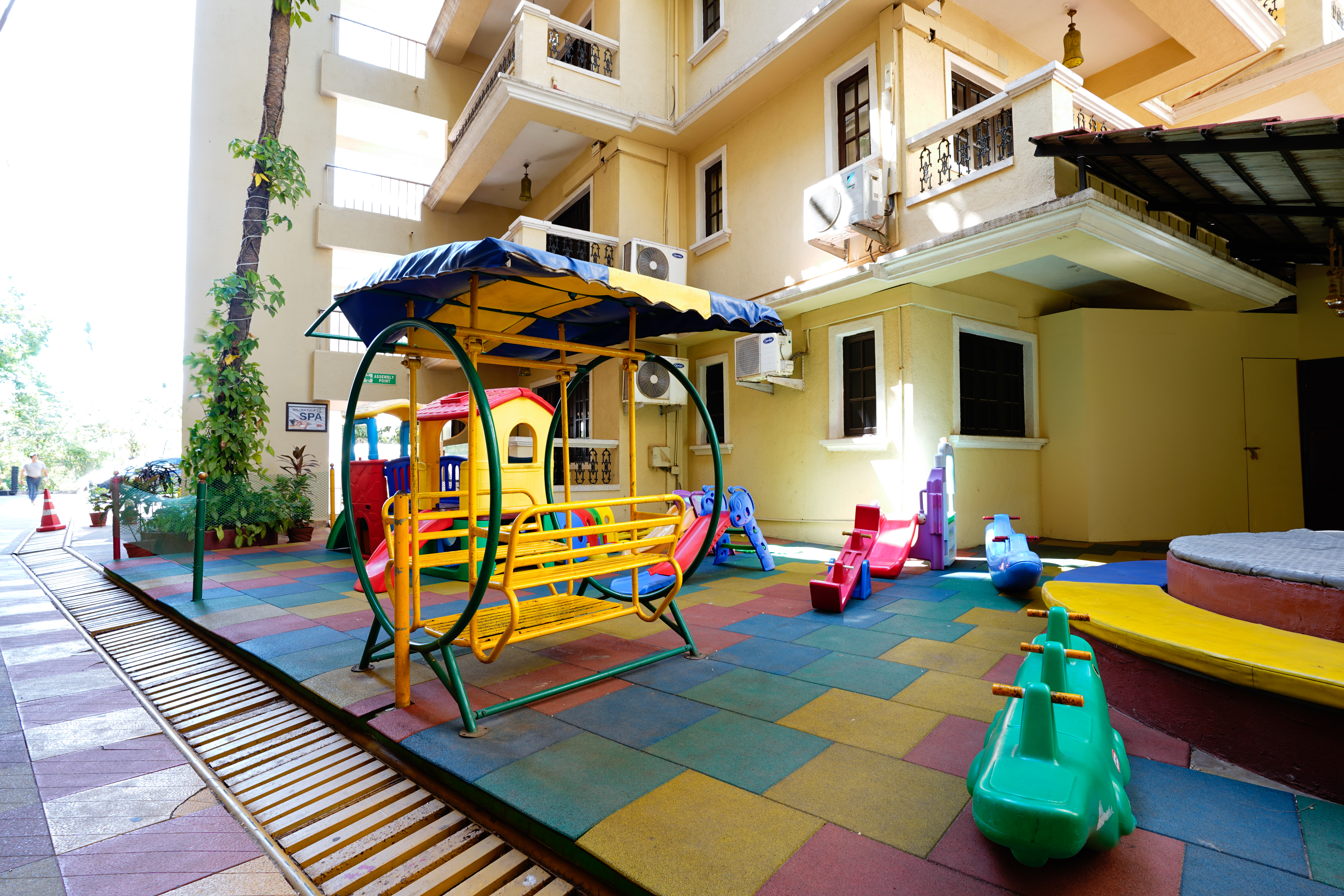 golden tulip goa