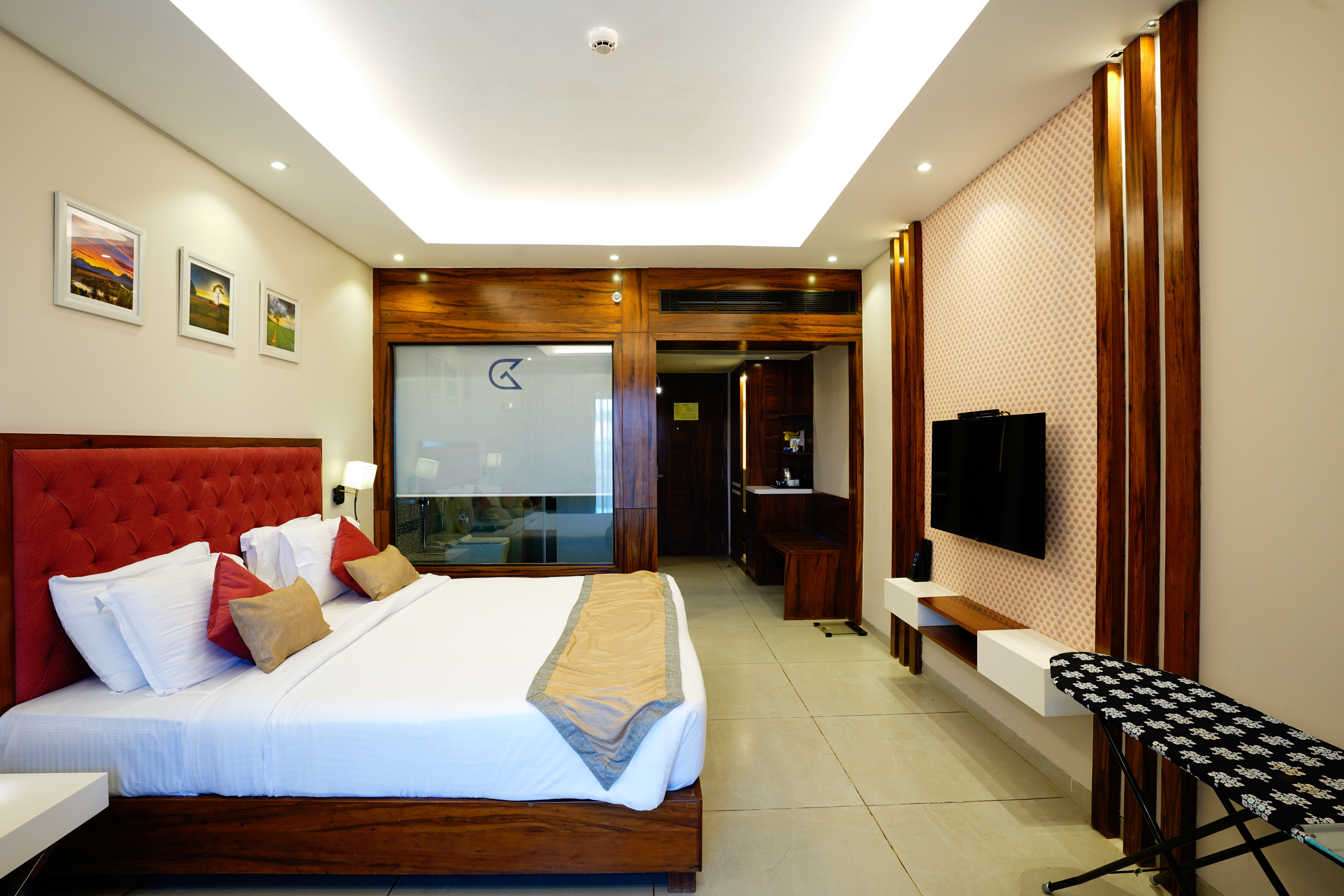 golden tulip goa