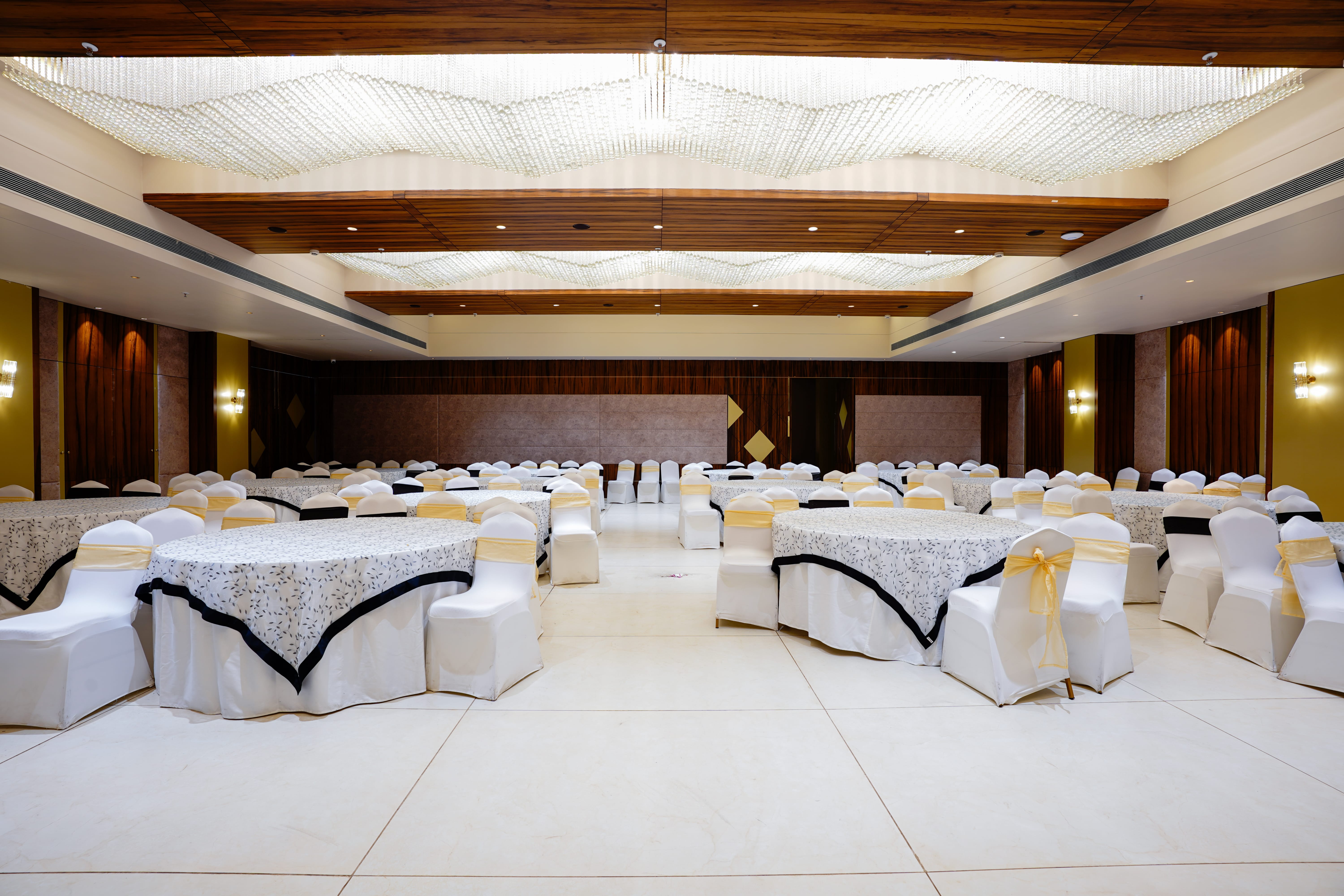 golden tulip goa