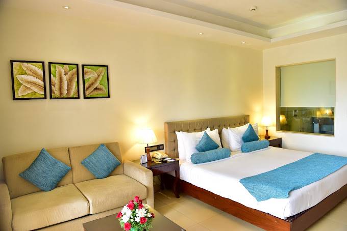 golden tulip goa