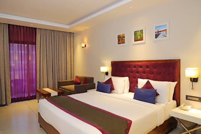 golden tulip goa