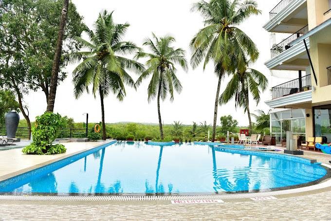golden tulip goa