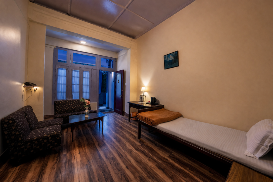 india hotel lake view mall road nainital