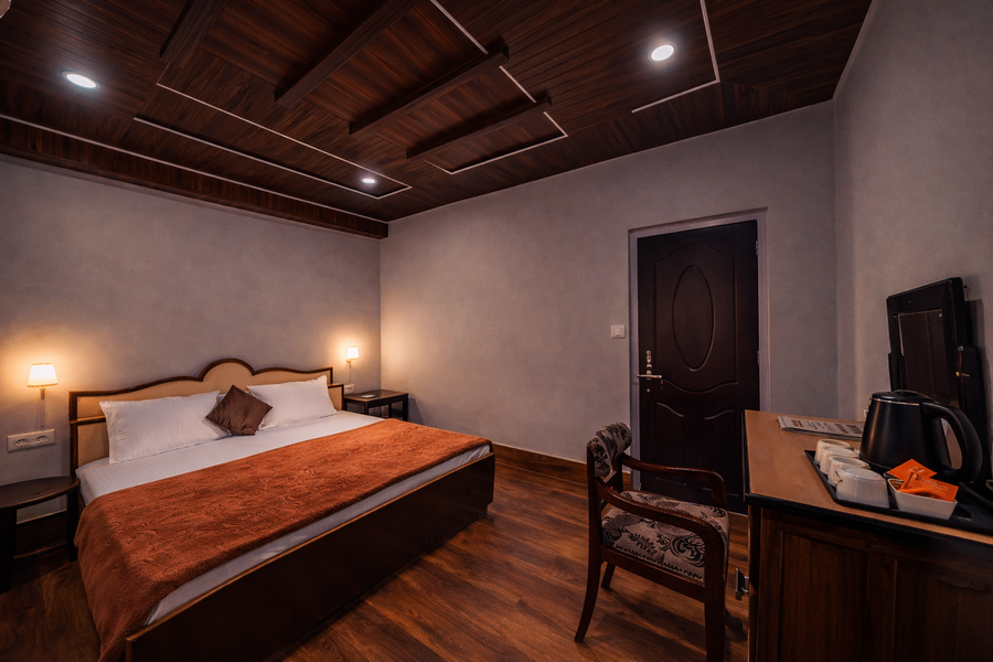 india hotel lake view mall road nainital