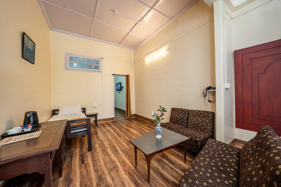 india hotel lake view mall road nainital