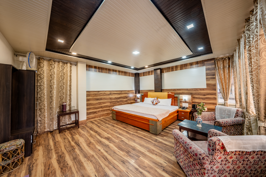 india hotel lake view mall road nainital