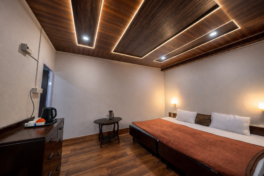 india hotel lake view mall road nainital