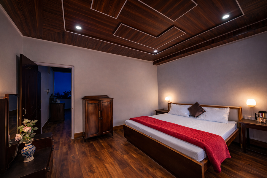 india hotel lake view mall road nainital