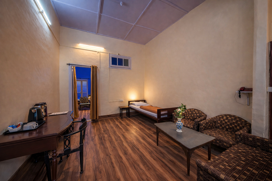 india hotel lake view mall road nainital