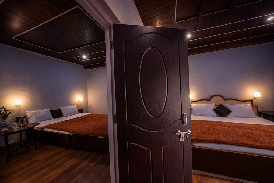 india hotel lake view mall road nainital