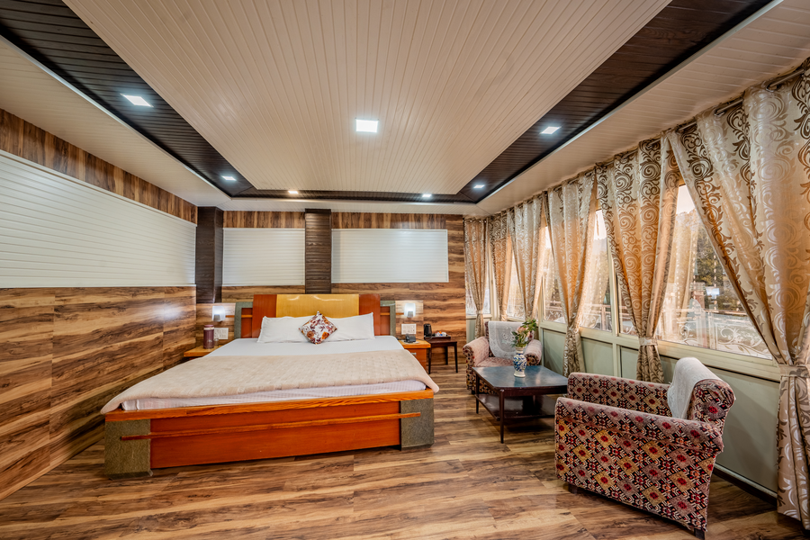 india hotel lake view mall road nainital