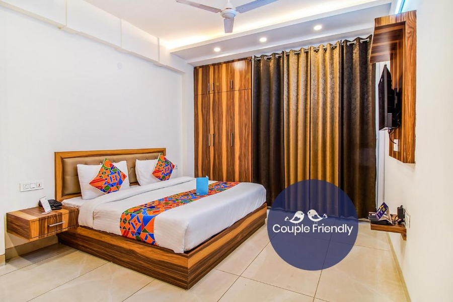 fabhotel kiara 400 meters from medanta hospital