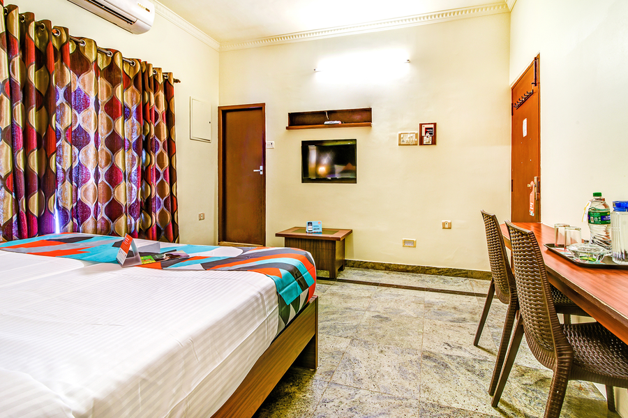 Fab Express Nestlay Rooms - Nr Ambattur Railway Station,,3 star