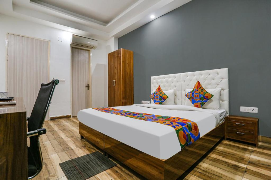 Fabhotel Sky Rise Inn,,3 star