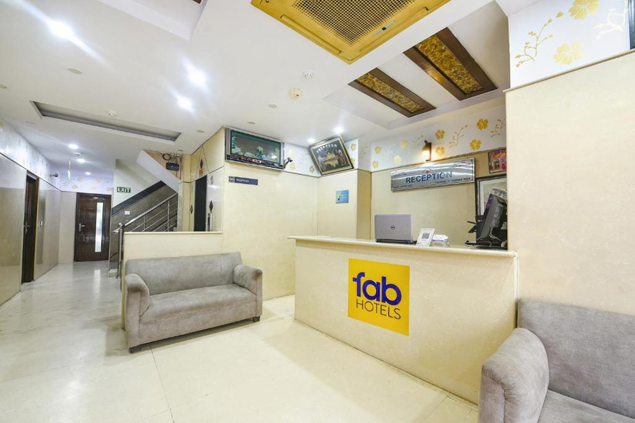 fabhotel jaggi palace karol bagh