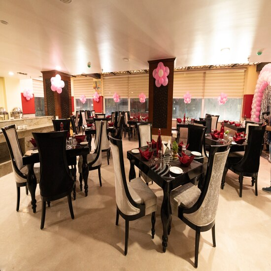 the red velvet hotel samarpan