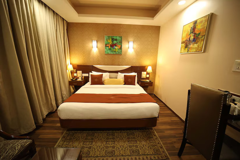 the red velvet hotel samarpan