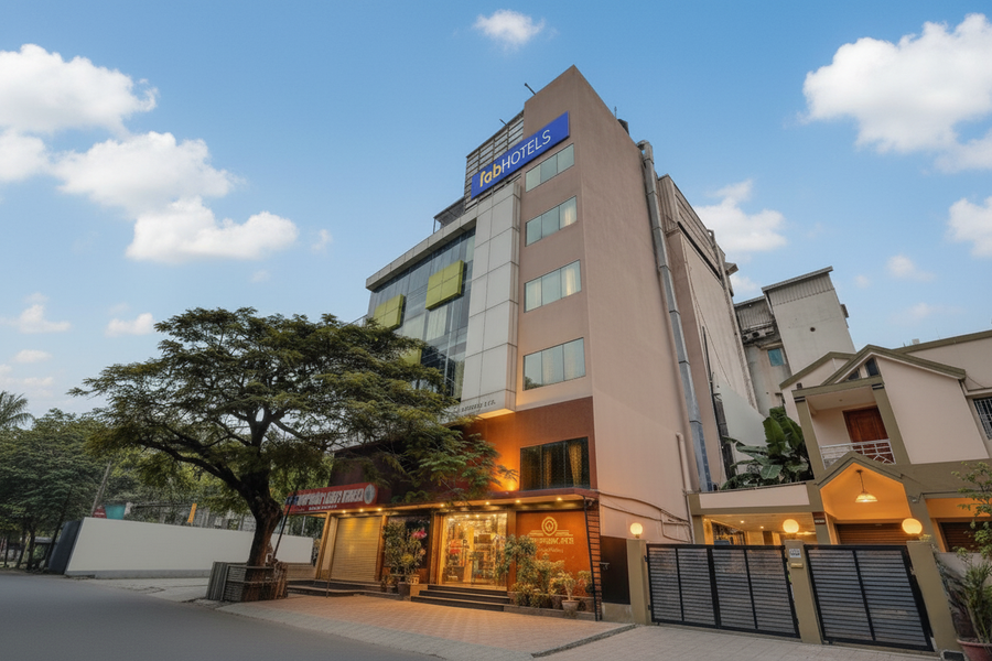 Fabhotel S Comfort Inn,,3 star