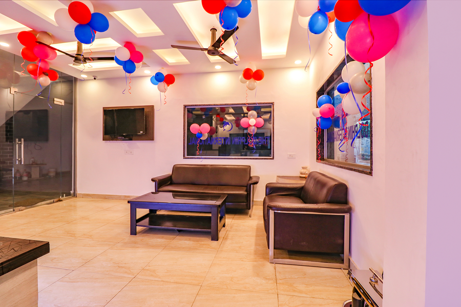 fabhotel dolphin international