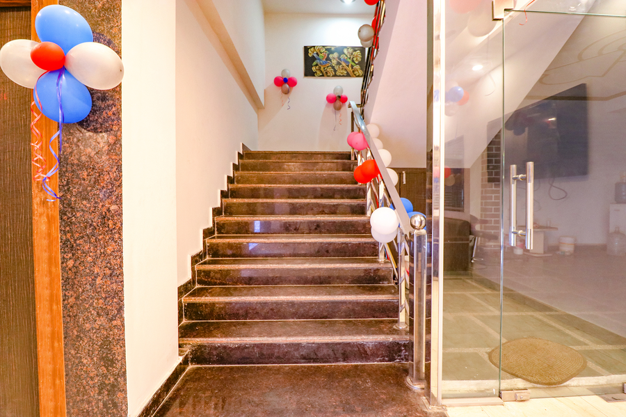 fabhotel dolphin international