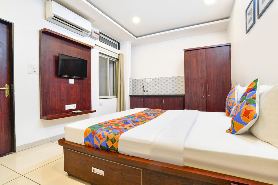 Via Sagar Sky,Plot No: Dh-33, Sch No: 74, Vijay Nagar, Vijay Nagar, Indore 452010,3 star