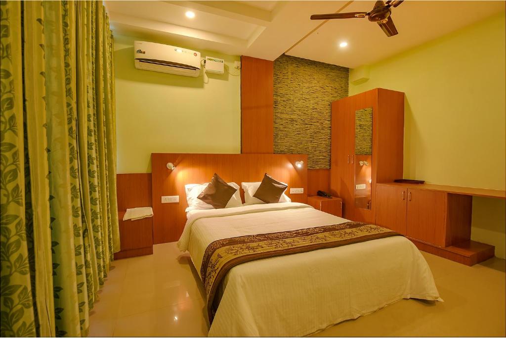 fabhotel the btm palace