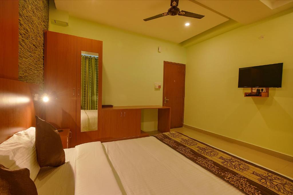 fabhotel the btm palace