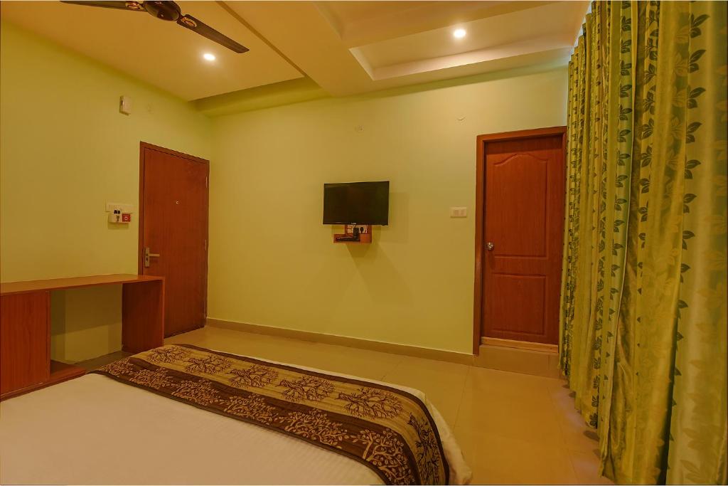 fabhotel the btm palace