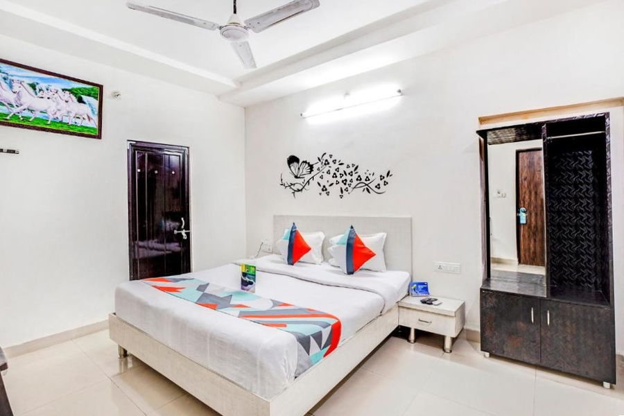 fabhotel himanshi