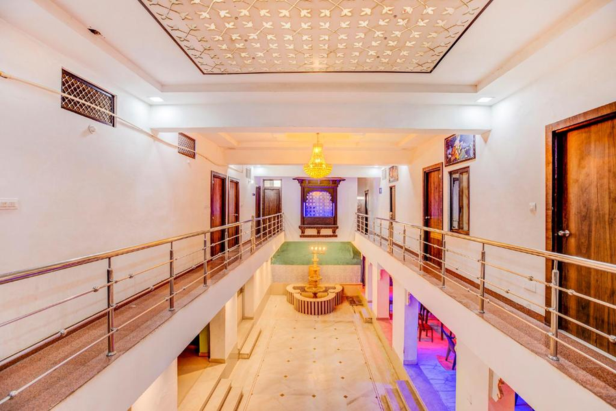 fabhotel himanshi