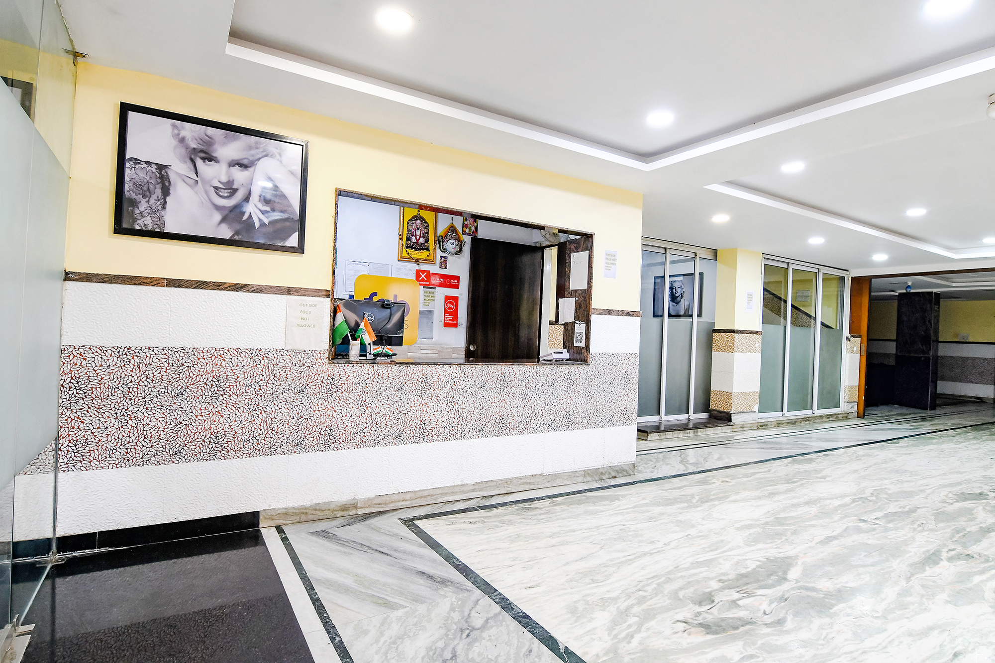 fabhotel saltlake palace
